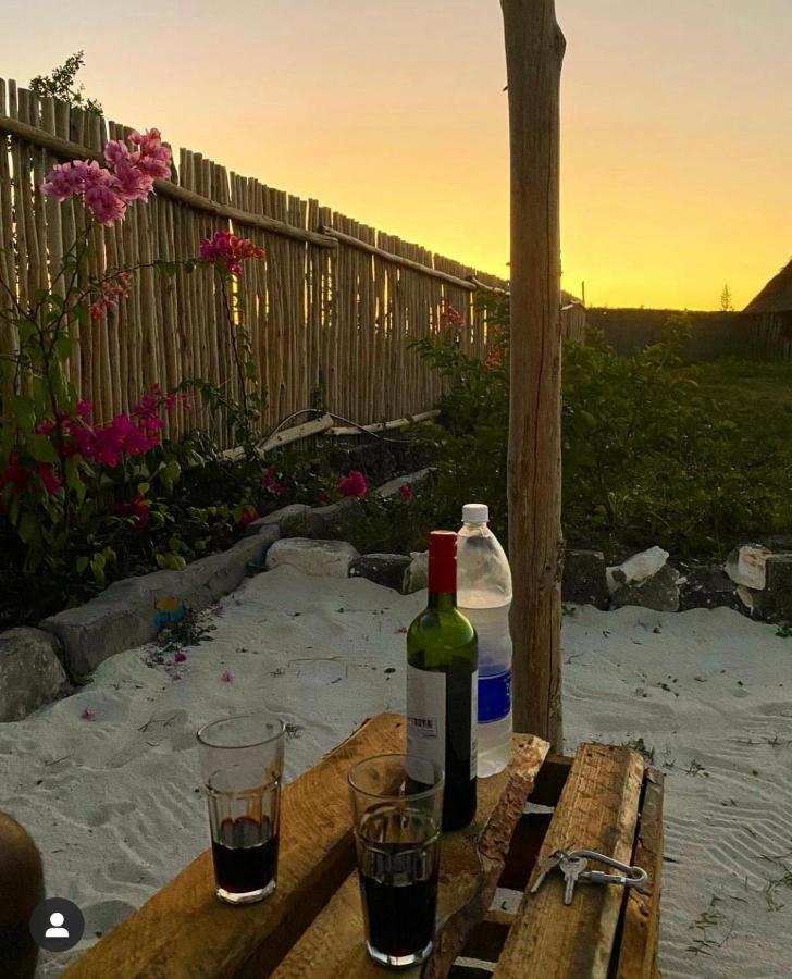 Habibis Bottle House Bed & Breakfast Nungwi Dış mekan fotoğraf