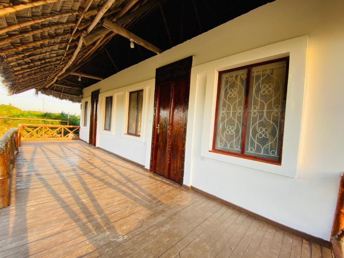 Habibis Bottle House Bed & Breakfast Nungwi Dış mekan fotoğraf